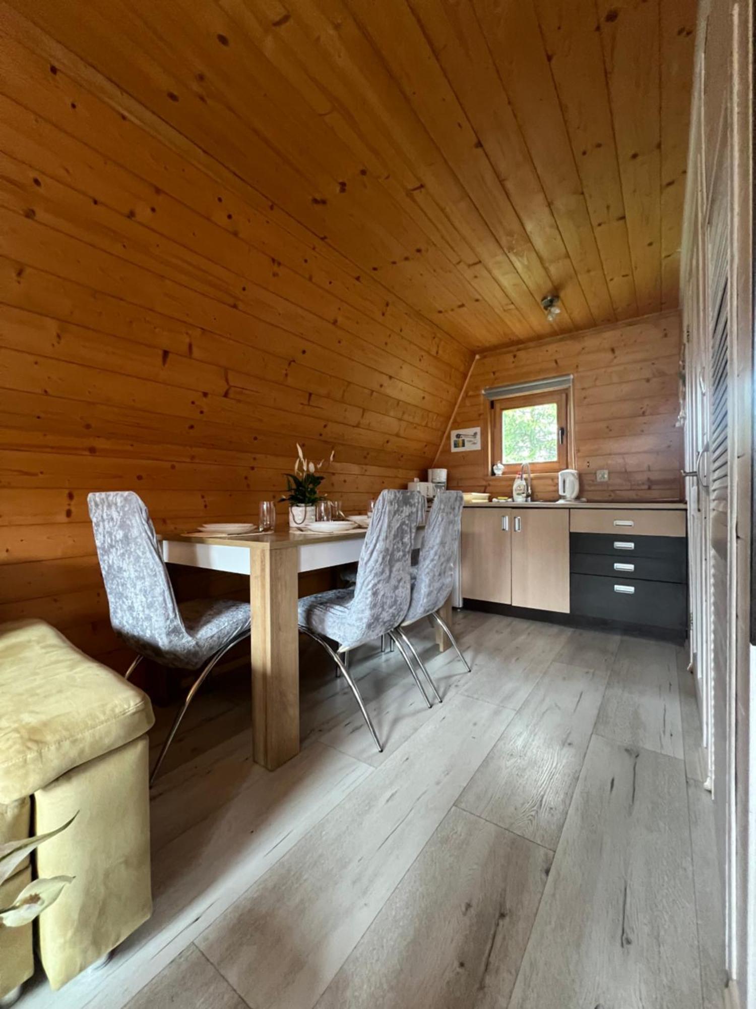 Osrodek Daglezja Villa Kołczewo Exteriör bild